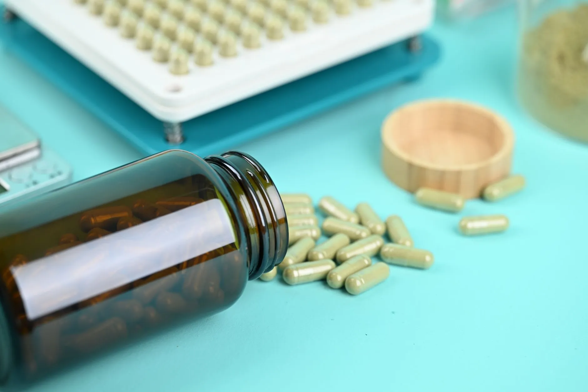一次性纸杯生产工艺优化与食品级质量管控要点解析