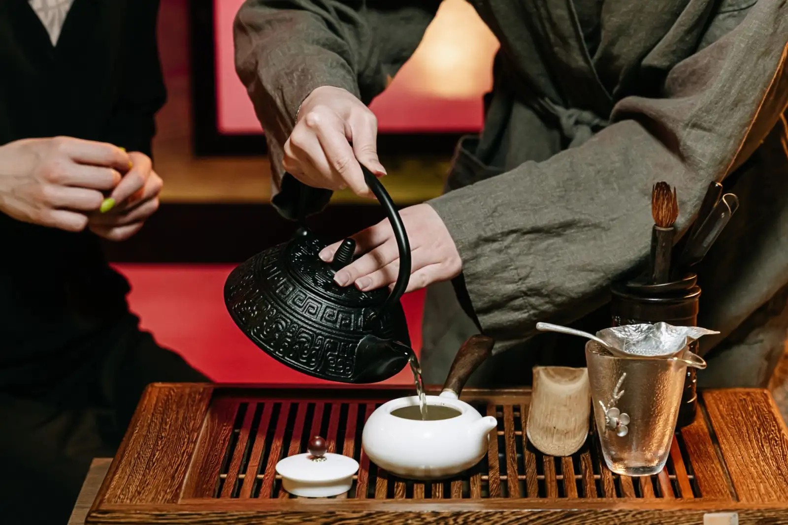 一次性纸杯与纸碗采购指南：餐饮企业如何选择合适规格与材质