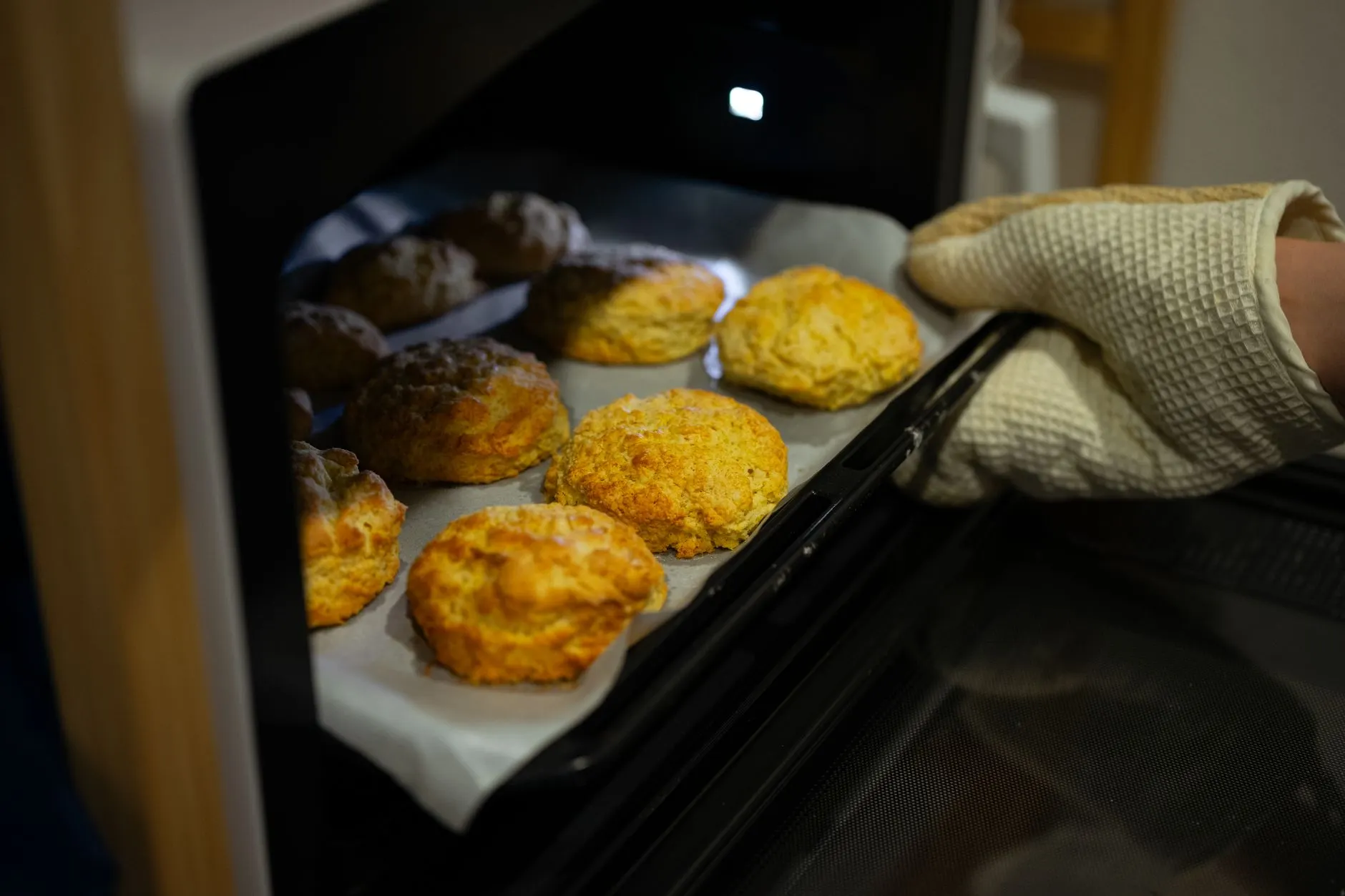 纸碗与一次性餐盒材质对比:如何选择适合餐饮外带的环保方案